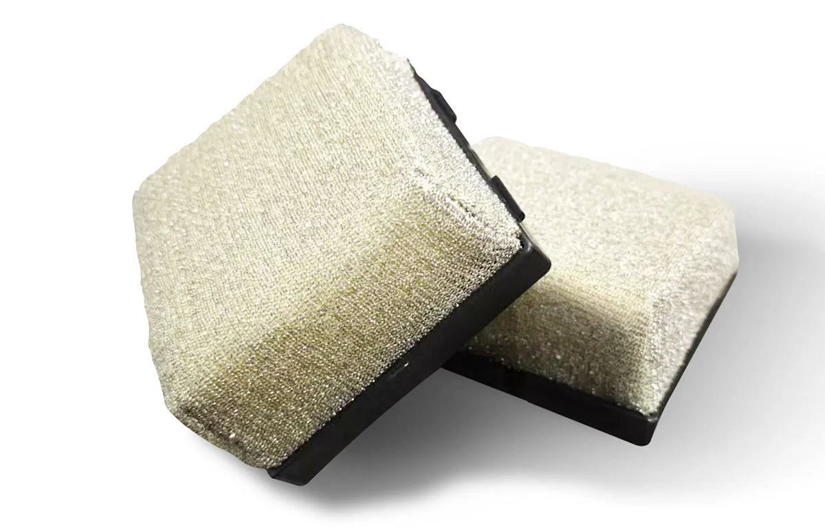 SAFE BRISTLE-FREE SCRUBBING