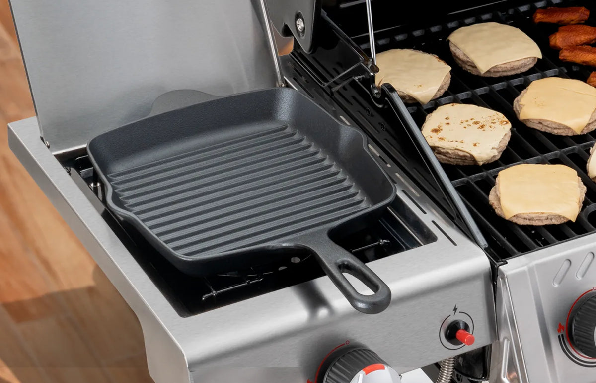 COOK COMPLETE MEALS OUTDOORS 
